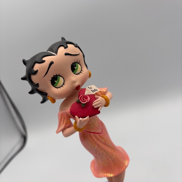 Vintage Danbury Mint Betty Boop Hugs and Kisses Collectible Retro Figurine - Picture 5 of 13